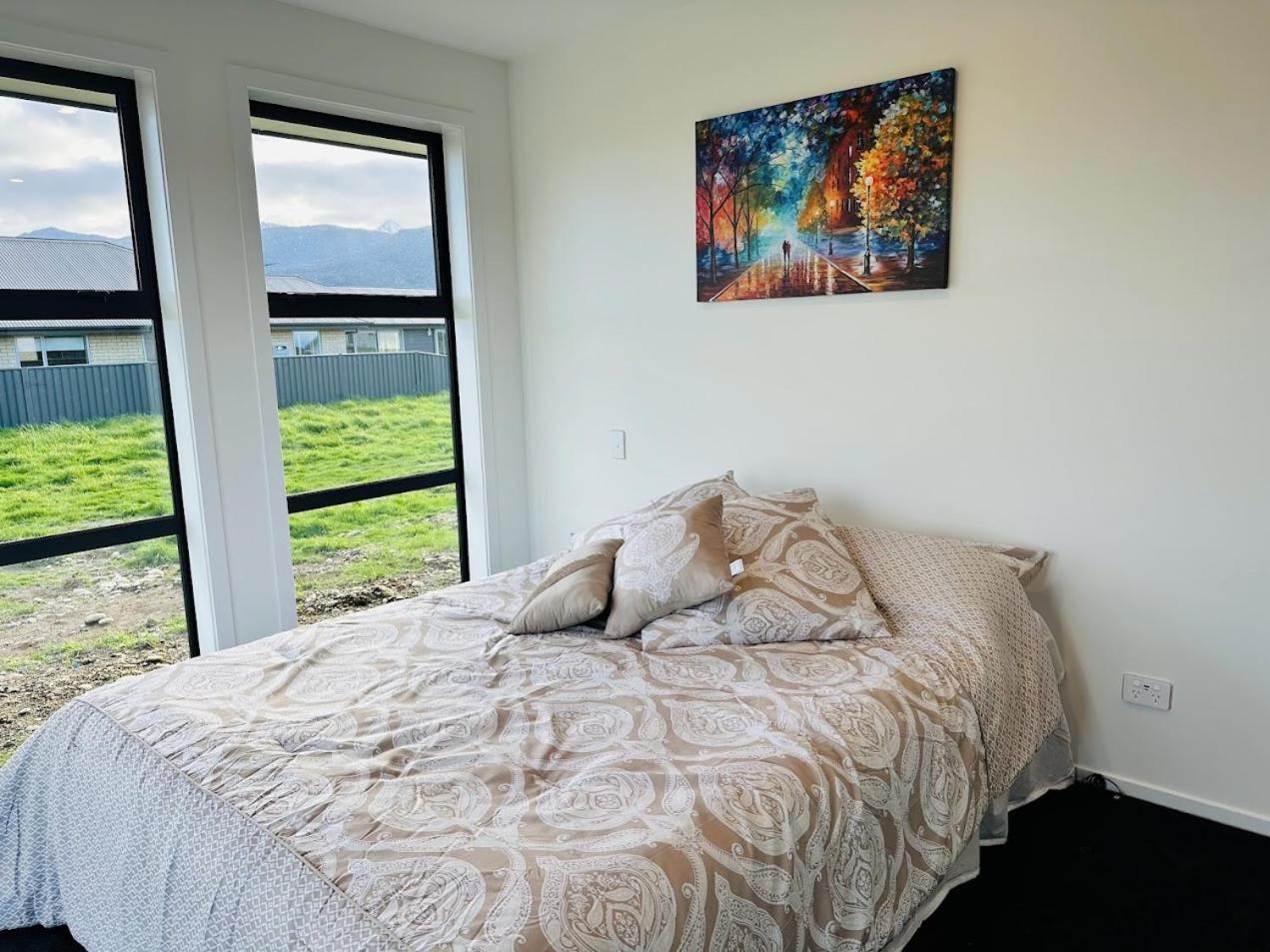 Holiday Home In Beautiful Te Anau Extérieur photo